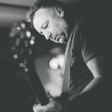 peter-hook-the-light-elysee-montmartre